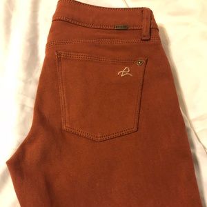 DL1961  angle mid-rise skinny ankle